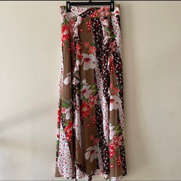 Mixed Print floral Multicolor Ruffle Maxi Skirt - Picture 2 of 5